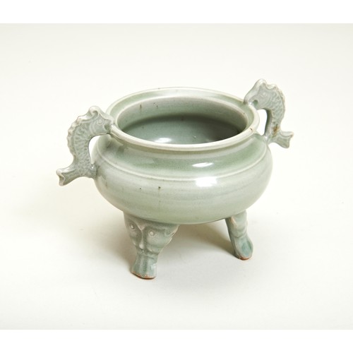 4 - FINE 'LONGQUAN' CELADON-GLAZE TRIPOD CENSERMING DYNASTY, 14TH CENTURYthe rim applied with two fish h... 