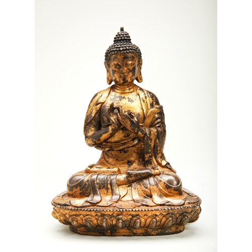 22 - GILT-BRONZE FIGURE OF SHAKYAMUNI BUDDHAQING DYNASTY, 18TH / 19TH CENTURYseated in vajraparyankasana ... 