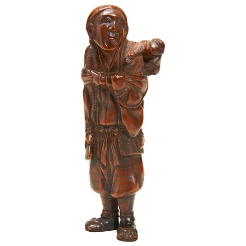 308 - RARE CARVED BOXWOOD OKIMONOEDO PERIOD, 18TH CENTURYmodelled as an elderly man carrying a monkey on h... 