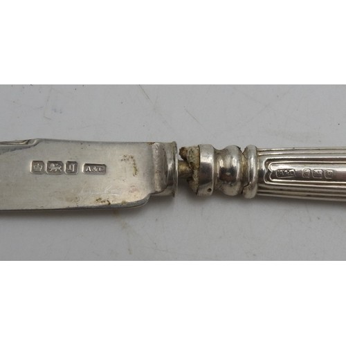 431 - SIX HALLMARK SILVER BUTTER KNIVES, VINTAGE FOUNTAIN PEN WITH 14 CT GOLD NIB AND SILVER HANDLED KNIVE... 