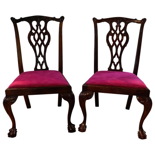 27 - SET OF TWELVE GEORGE III STYLE MAHOGANY DINING CHAIRS, BY JONATHAN SAINSBURYincluding two armchairs,... 