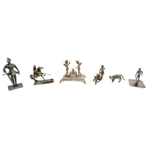 476 - FIVE SMALL SILVER FIGURES GROUPS19TH / 20TH CENTURYlargest 6.5cm high, smallest 3.5cm; together with... 