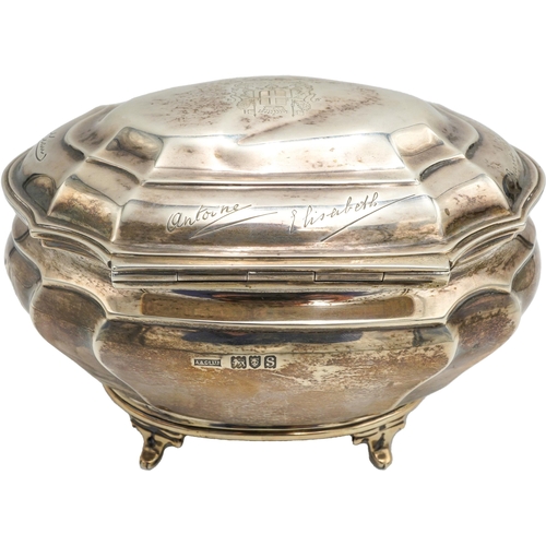 485 - LARGE SILVER COMMEMORATIVE BOMBE-SHAPED CASKETASPREY & CO. LONDON 1913the hinged cover bears a h... 