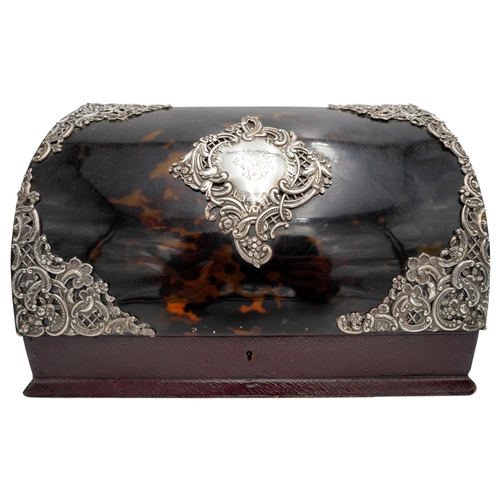 488 - TORTOISESHELL SILVER MOUNTED BOXWILLIAM COMYNS, LONDON, PROBABLY 1892the domed hinged front with orn... 