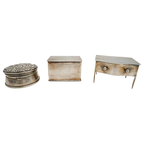 501 - EDWARDIAN NOVELTY SILVER JEWELLERY BOXBIRMINGHAM 1909in the form of a serpentine front table, 9.5cm ... 