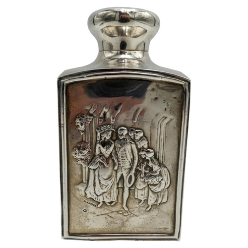 505 - LARGE EDWARDIAN SILVER SCENT BOTTLEWILLIAM COMYNS, LONDON 1904of square form, the sides embossed wit... 