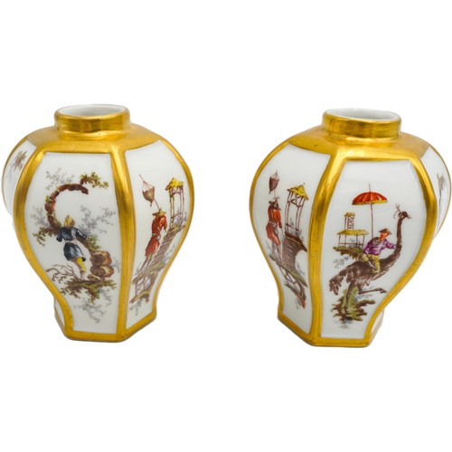 211 - FINE PAIR OF EDME SAMSON PORCELAIN HEXAGONAL BALUSTER TEA CADDIESEARLY 20TH CENTURYafter 18th centur... 