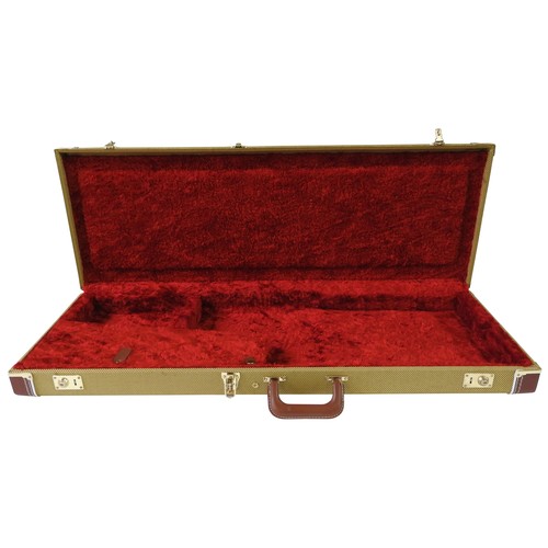 87 - A FENDER STYLE CLASSIC FABRIC AND FAUX LEATHER GUITAR CASE