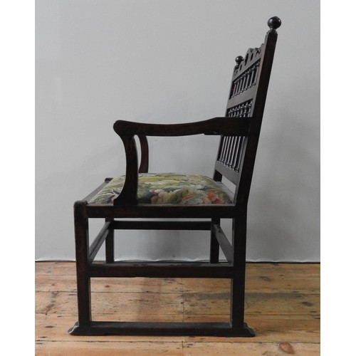 5 - AN 18TH CENTURY OAK WESTMORELAND LAWN CHAIR, 89 x 59 x 49cm, with a two tier back with turned spindl... 