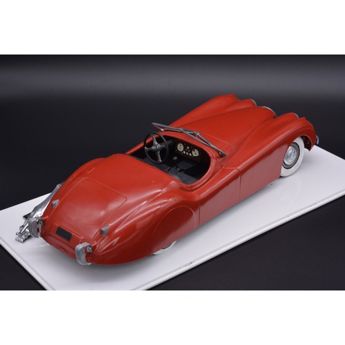 1:10 1952 JAGUAR XK120 MODEL BY DOEPKE TOYSIn 1946 Charles Doepke