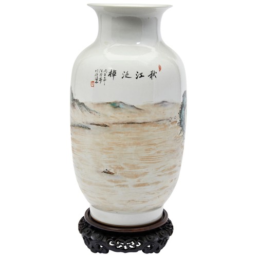 183 - FAMILLE VERTE 'LANDSCAPE' VASE20TH CENTURYthe sides painted with a continuous mountain landscape, in... 