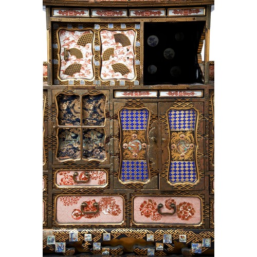 344 - GOOD JAPANESE KUTANI AND IMARI PORCELAIN MOUNTED LACQUER CABINET ON STANDMEIJI PERIOD (1868-1912)the... 