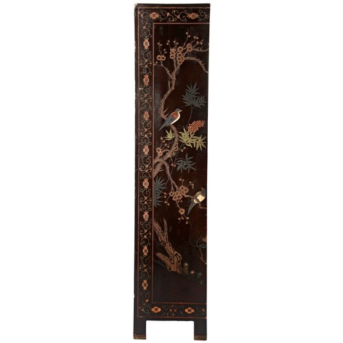 304 - FOUR FOLD LACQUER SCREENQING DYNASTY, 19TH CENTURYdecorated with scenes of figures and animals engag... 