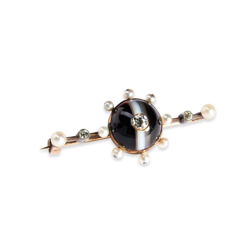 69 - A VICTORIAN AGATE, DIAMOND AND PEARL BROOCH, CIRCA 1880 the circular cabochon-cut banded agate set t... 