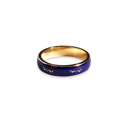 127 - A VICTORIAN BLUE ENAMEL AND GOLD RING, CIRCA 1850the royal blue enamel with gold scroll detail. Late... 