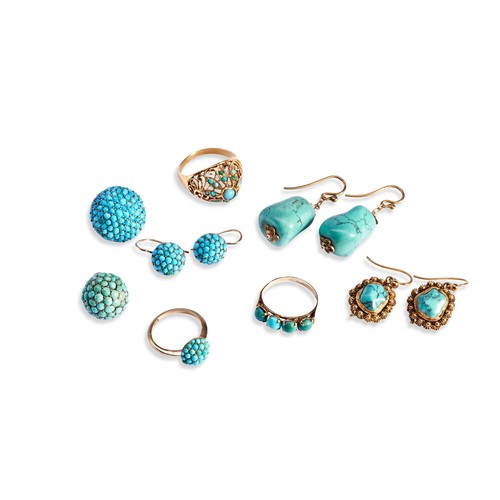 128 - A COLLECTION OF TURQUOISE JEWELLERY to include a tumbled turquoise and cultured pearl bracelet with ... 