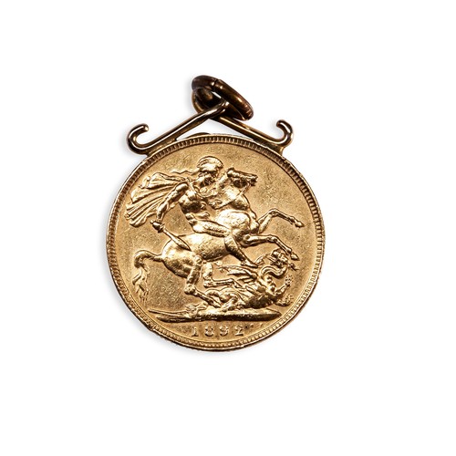 476 - A VICTORIAN GOLD SOVEREIGN, 1892