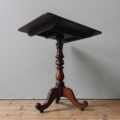 67 - A VICTORIAN MAHOGANY TILT TOP TRIPOD TABLE