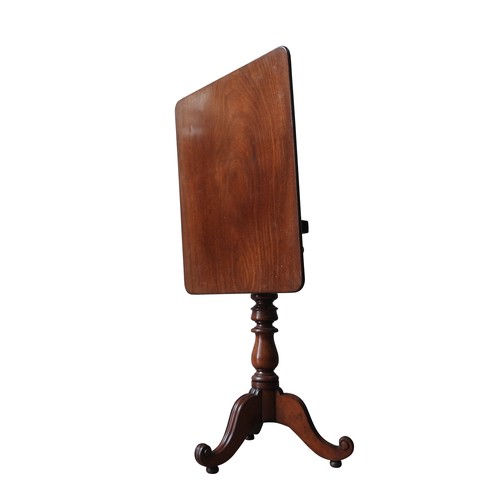 67 - A VICTORIAN MAHOGANY TILT TOP TRIPOD TABLE