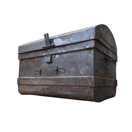 77 - A VINTAGE DOME TOP TIN TRAVEL TRUNK, painted in a crocodile skin effect, 48.5 x 69 x 46 cm