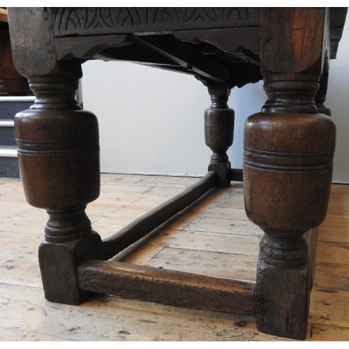 95 - CHARLES I OAK DRAW-LEAF TABLE, circa 1630