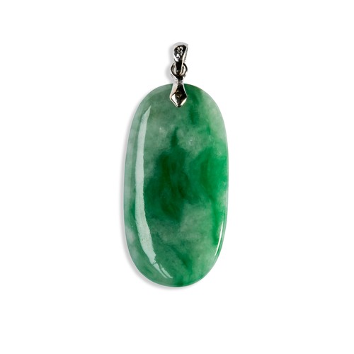 97 - A JADEITE OVAL PENDANT on a white metal pendant stamped 750. Measures 34mm x 17mm, total drop with b... 