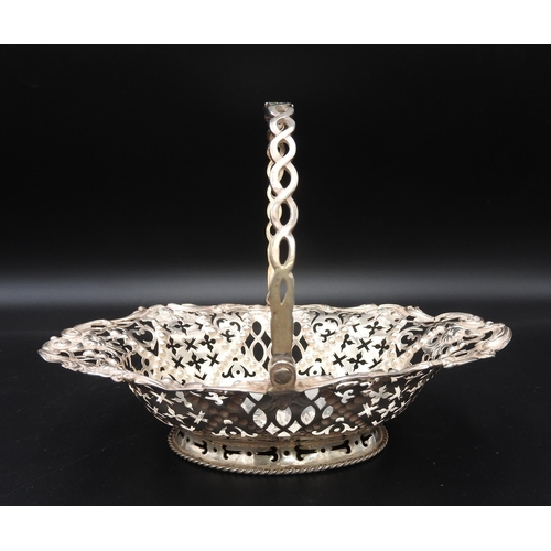 449 - A GEORGIAN SILVER PIERCED BON BON DISH, with swing handle, London 1767, maker's mark R.M, 5.5 oz