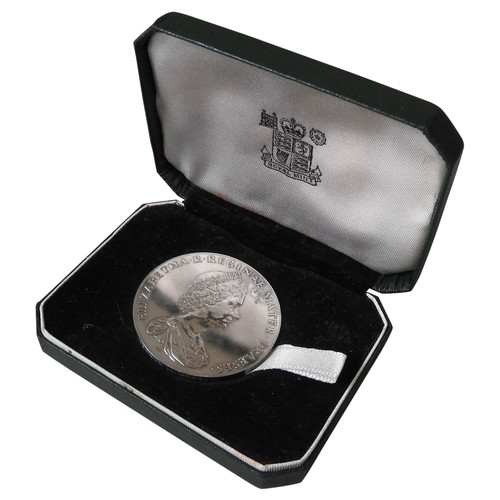 588 - A NATIONAL TRUST SILVER ROYAL MINT SILVER COIN a selection of crowns including Jubilee, Charles... 