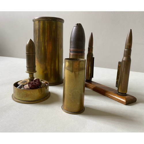 126 - A TRENCH ART VASE made from a 18 pounder WWI shell case dated 1916, a Hotchkiss ’37-85 Pd Ps’ inert ... 