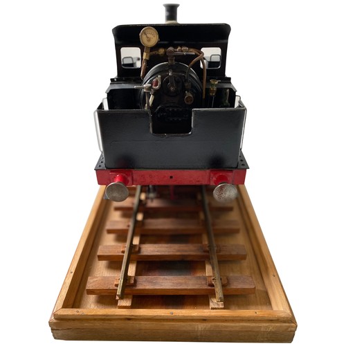 456 - A ENGINEERED 3 1/2’ GAUGE MODEL OF  0-4-0 OPEN CAB NARROW GAUGE SADDLE TANK LOCOMOTIVE This nicely e... 