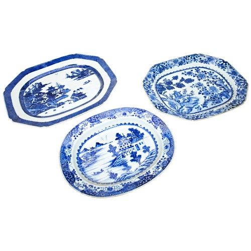 156 - THREE BLUE AND WHITE MEAT DISHESQIANLONG PERIOD (1736-1795)comprising two octagonal and one oval dis... 