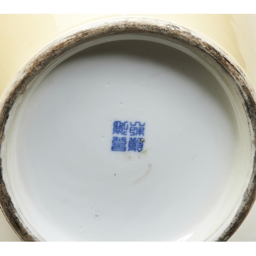 219 - LARGE YELLOW-GROUND VASEJINGDEZHEN SEAL MARK, MID 20TH CENTURYthe bluster sides decorated in white s... 