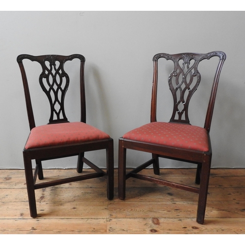 46 - A SET OF EIGHT 19TH CENTURY MAHOGANY DINING CHAIRS, including two carver chairs, in the Chippendale ... 