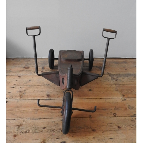 314 - A VINTAGE CONTINENTAL CHILD'S HAND OPERATED TRICYCLE, approx 45 x 100 x 30 cm