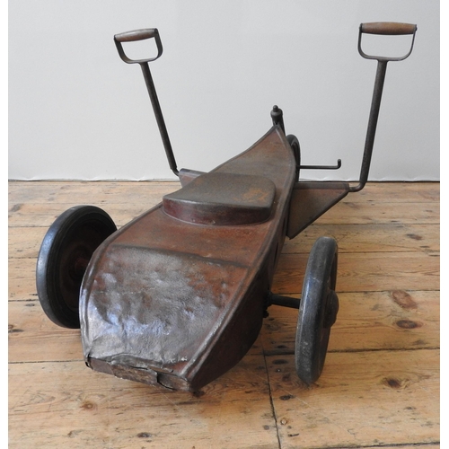 314 - A VINTAGE CONTINENTAL CHILD'S HAND OPERATED TRICYCLE, approx 45 x 100 x 30 cm