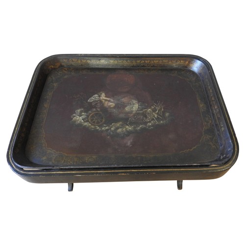 66 - AN LATE 18TH / EARLY 19TH CENTURY PAPIER MACHE TRAY ON STAND, the painted galleried tray depicting a... 