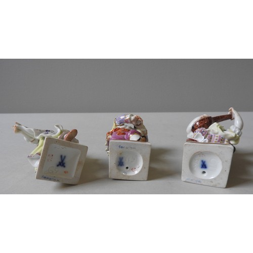 400 - THREE 19TH CENTURY MEISSEN FIGURES, depicting piper, dancing girl and musician, each on a gilded squ... 