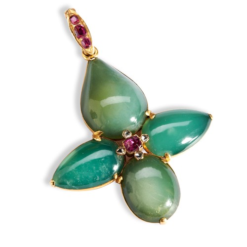 137 - AN ARTS AND CRAFTS CHRYSOPRASE, RUBY, DIAMOND AND GOLD PENDANTthe four cabochon-cut chrysoprase ston... 