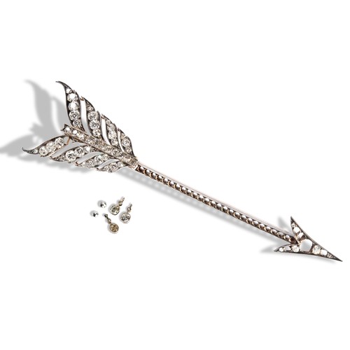 145 - A VICTORIAN DIAMOND SET ARROW PIN. CIRCA 1880 the feathers set with graduating rows of old brilliant... 