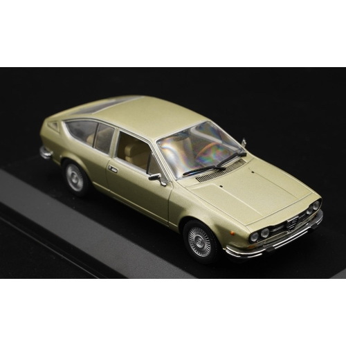 103 - ALFA-ROMEO ALFETTA GT VERDE OLIVA BY MINICHAMPS  Diecast metal with plastic components.