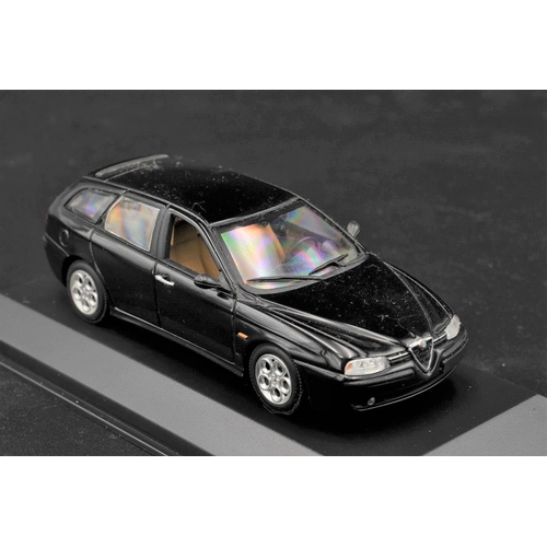 105 - ALFA-ROMEO 156 SPORTWAGON NERO BY MINICHAMPS  Diecast metal with plastic components.