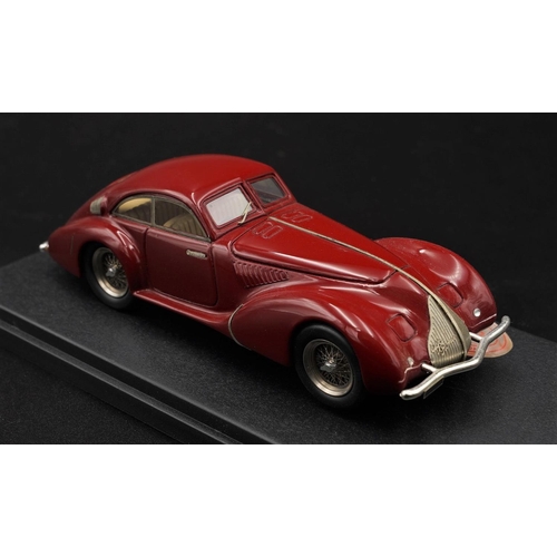 151 - 1936 ALFA-ROMEO 2900 COUPE BY GAMMA  Catalogue number KLK05. Diecast metal with plastic components.