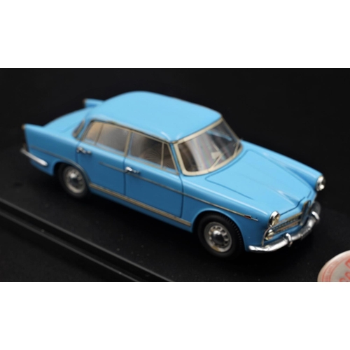 155 - 1958 ALFA-ROMEO 2000 BERLINA BY KLAXON  Catalogue number KLK-19. Diecast metal with plastic componen... 