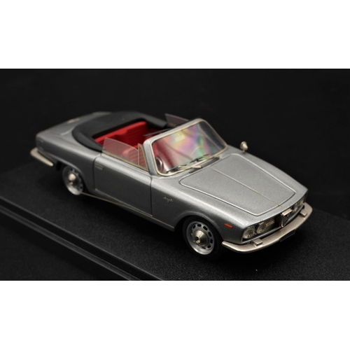 161 - ALFA-ROMEO 2000 BERTONE SPRINT SPIDER BY MR COLLECTION MODELS  Numbered 34.  Diecast metal with plas... 