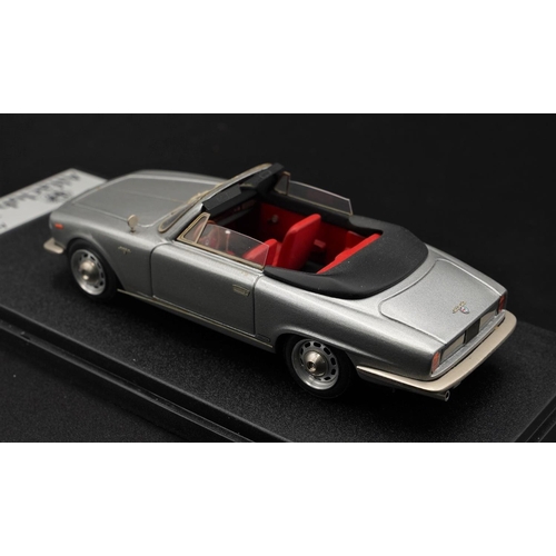 161 - ALFA-ROMEO 2000 BERTONE SPRINT SPIDER BY MR COLLECTION MODELS  Numbered 34.  Diecast metal with plas... 