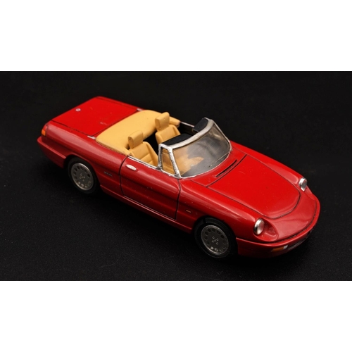 201 - 1982 ALFA-ROMEO SPIDER 2000 SPIDER BY PROVENCE MOULAGE  Hand-built resin cast model.