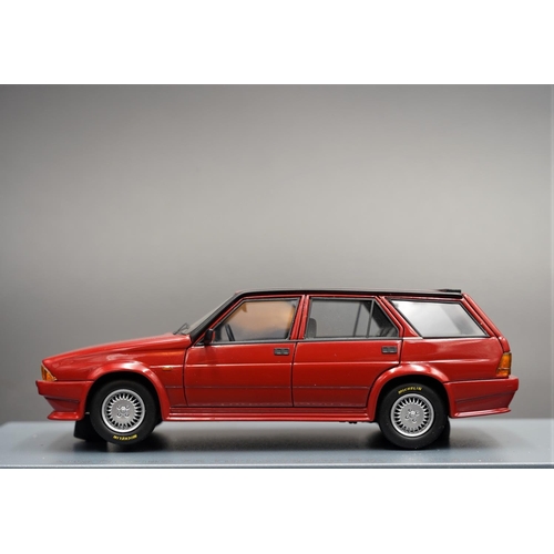 328 - ALFA-ROMEO 75 TURBO WAGON RAYTON FISORE  Diecast metal with plastic components.