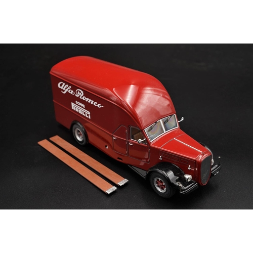 364 - 1950 ALFA-ROMEO 500 RACE CAR TRANSPORTER RED BY EXOTO  Diecast model with plastic components.