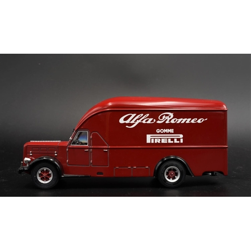 364 - 1950 ALFA-ROMEO 500 RACE CAR TRANSPORTER RED BY EXOTO  Diecast model with plastic components.