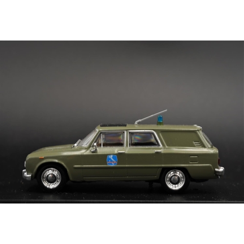 365 - ALFA-ROMEO GIULIA AUTOSTRADE GIARDINETTA BY DEA  Diecast model with plastic components.